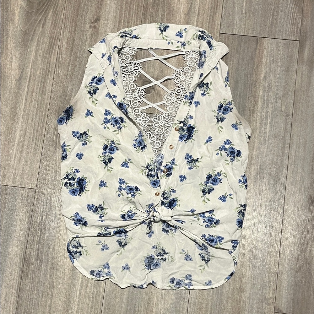 No Boundaries White and Blue Floral Lace-Back Blouse